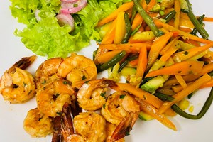 SAUTEED GARLIC SRHIMP ETTES 