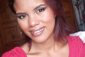 Mitady asa, (coiffeuse, maquilleuse, vendeuse, caisses, réception) 