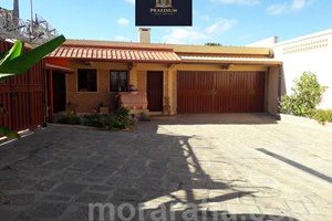 APPARTEMENT SEMI-MEUBLÉ LUMINEUX À LOUER – ANKADINDRAVOLA (IVATO – AMBOHIBAO)